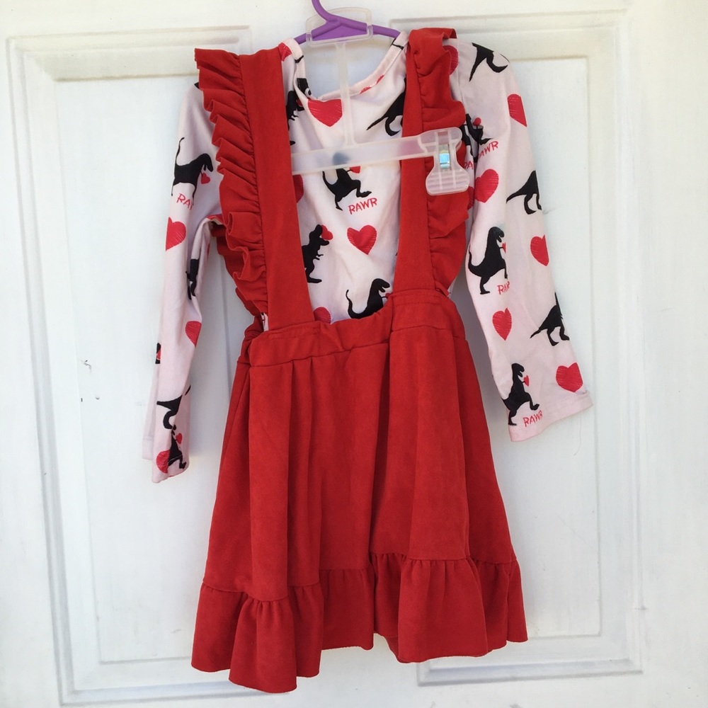 Outfit - Picture 2 of 2